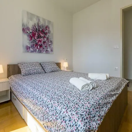 Apartment Mb