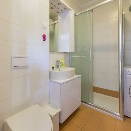 Mb * تْسْغيكفانِتْسا