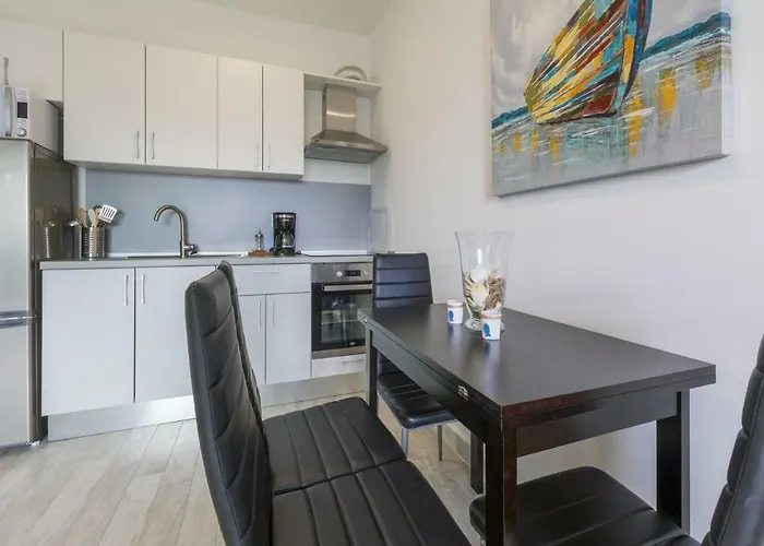 Mb アパート ツリクヴェニツァ